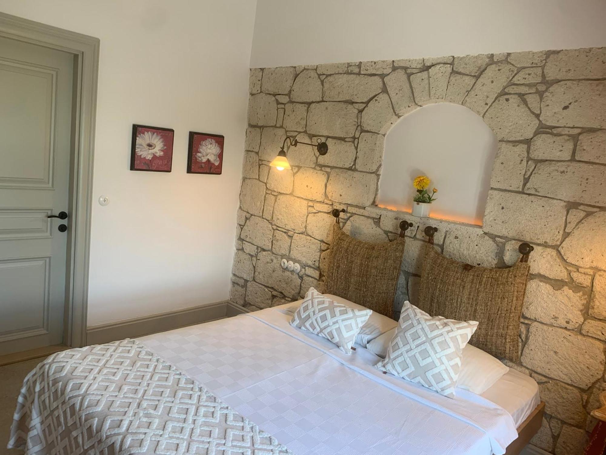 Yuga Alacatı Bagian luar foto