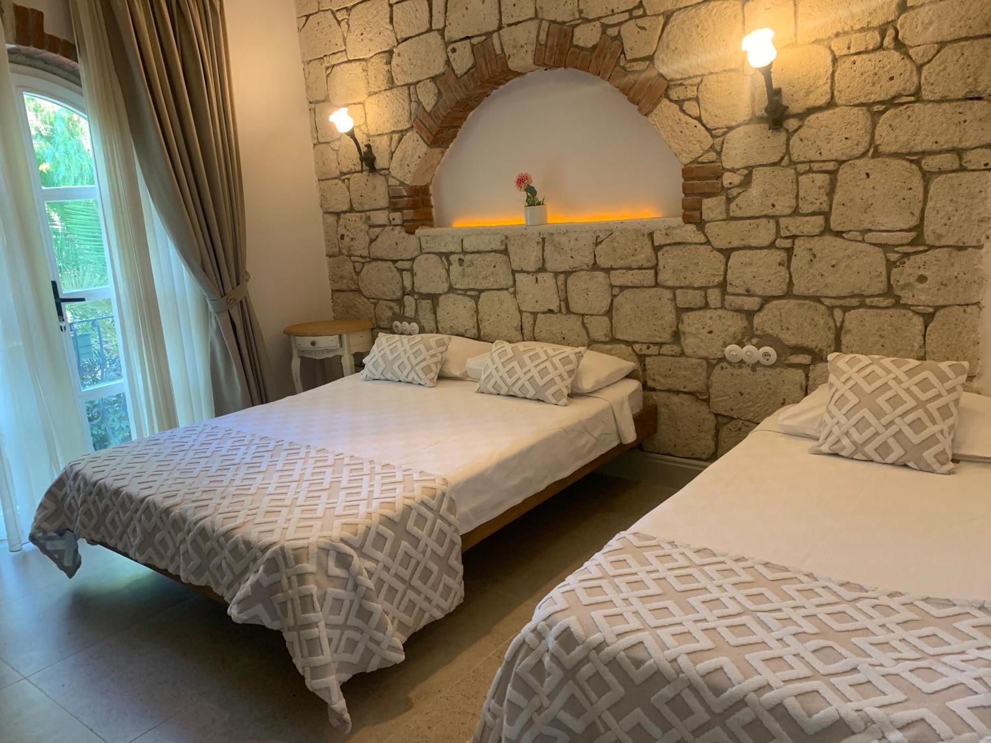 Yuga Alacatı Bagian luar foto
