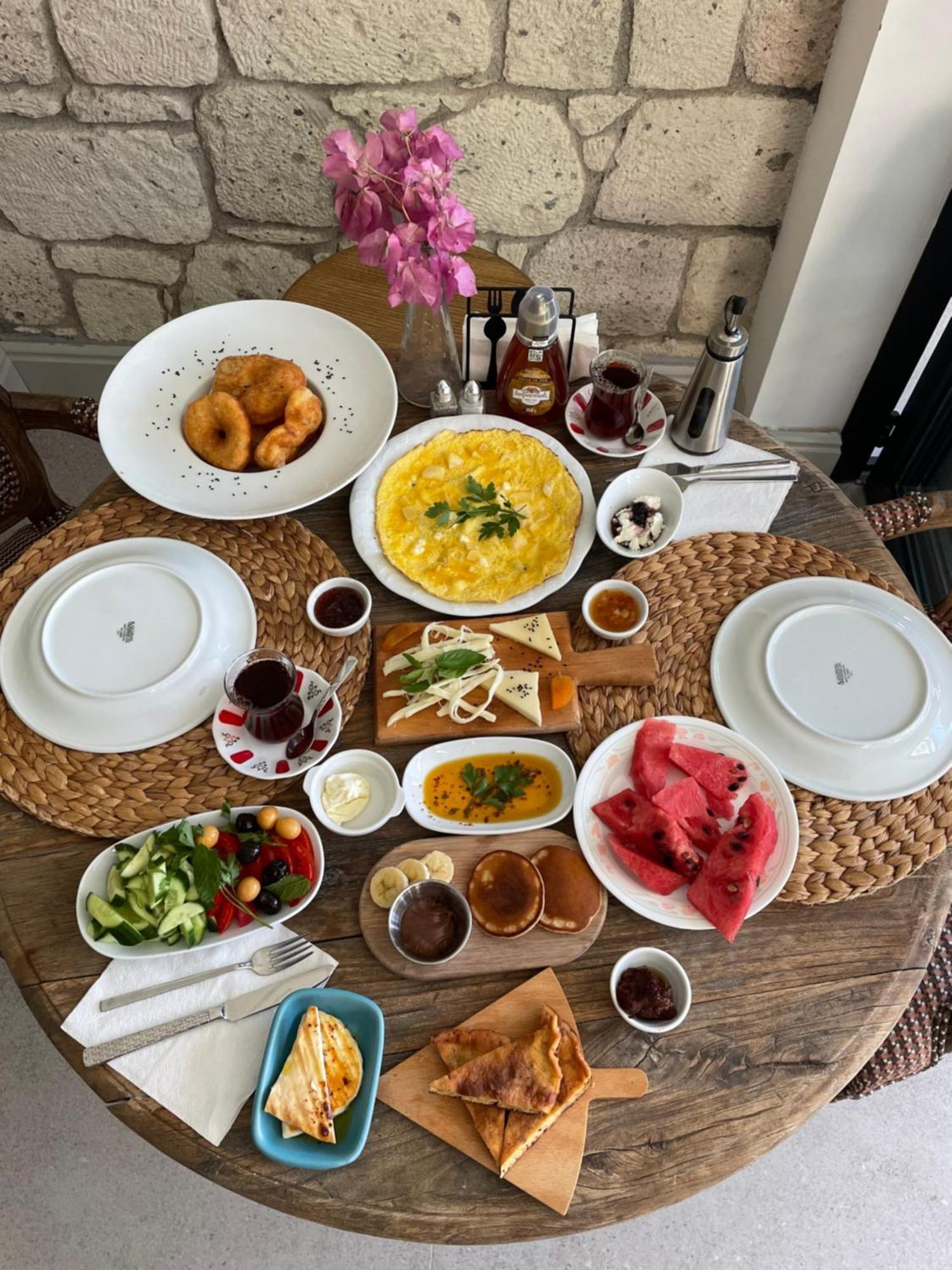 Yuga Alacatı Bagian luar foto